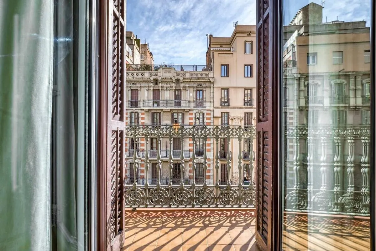 Perfectly Located 4Bed 4Bath Apartment In Eixample Barcelona
