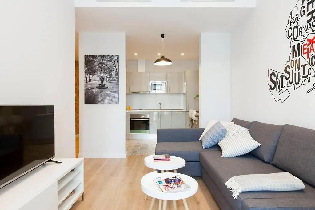 Perfectly Located 4Bed 4Bath Apartment In Eixample Barcelona